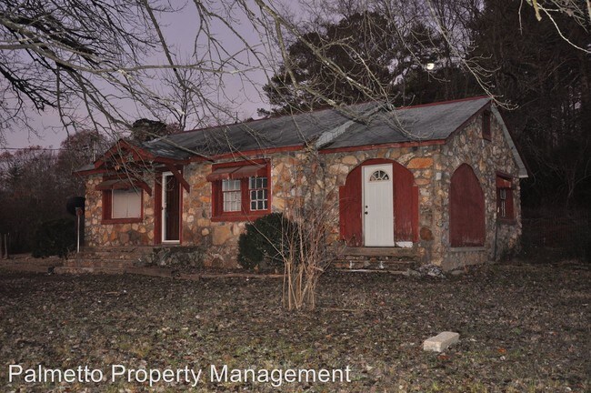 Building Photo - 1265 Wayside Rd NE