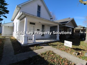 Building Photo - 2633 Main St