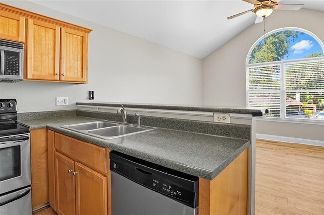 Building Photo - 421 Atlantic Dr