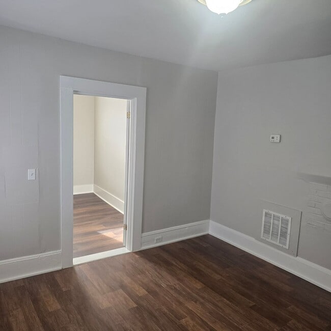 Building Photo - Auburn (186)