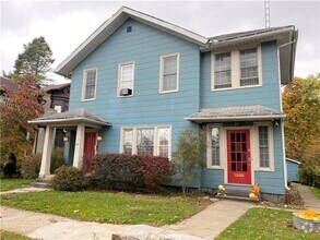 Building Photo - 108-110 Shenango St