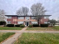 Building Photo - 10351 Chaucer St