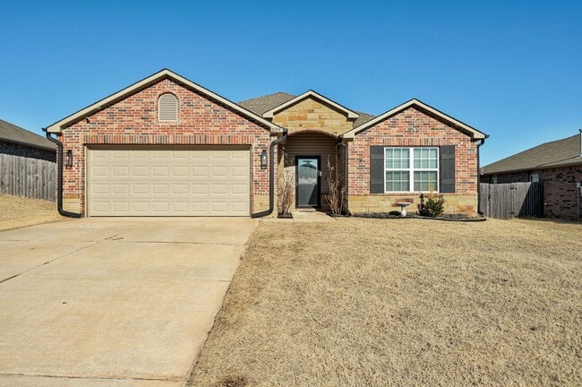 Building Photo - Gorgeous 4 Bed 2 Bath Home in Heart Of Mustang!!