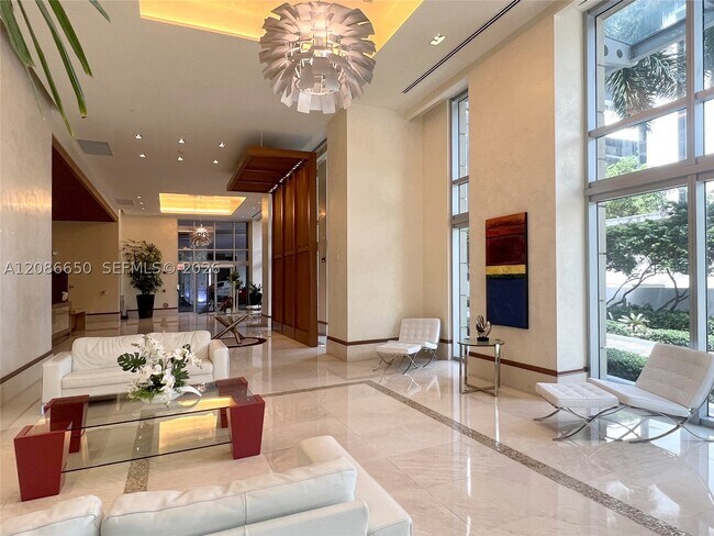 Building Photo - 1060 Brickell Ave