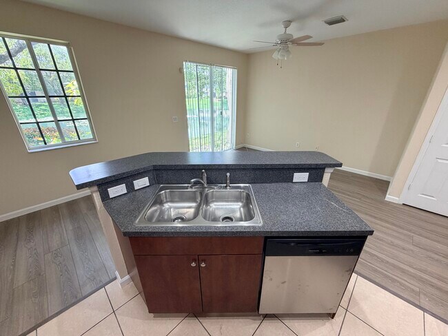 Building Photo - 969 Tortuga Dr