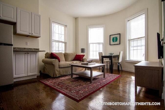 Building Photo - 538 E Broadway