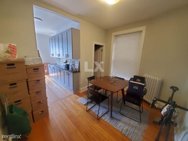 Building Photo - 2 br, 1 bath Apartment - 1101 W Grace St