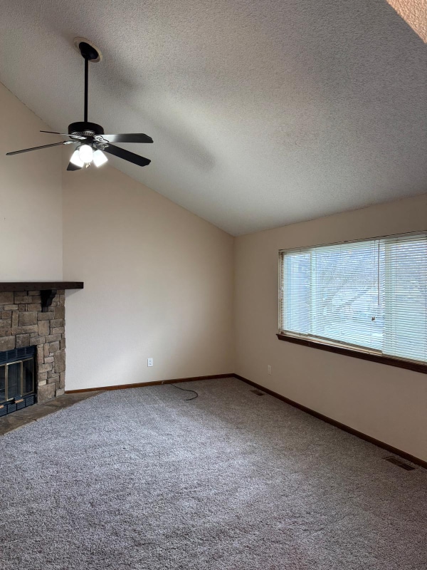 Building Photo - 1414 E Mart-Way Cir