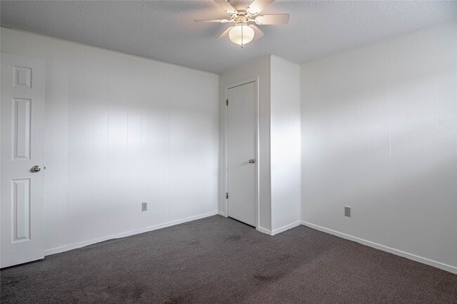 Building Photo - 137 Lee Ln