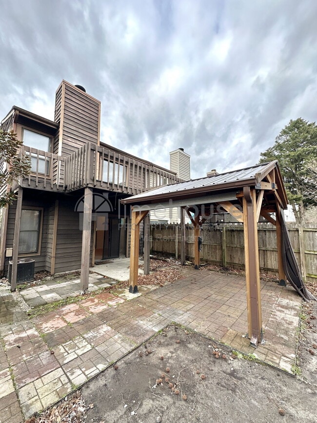 Building Photo - 4611 Fern Oak Ct.