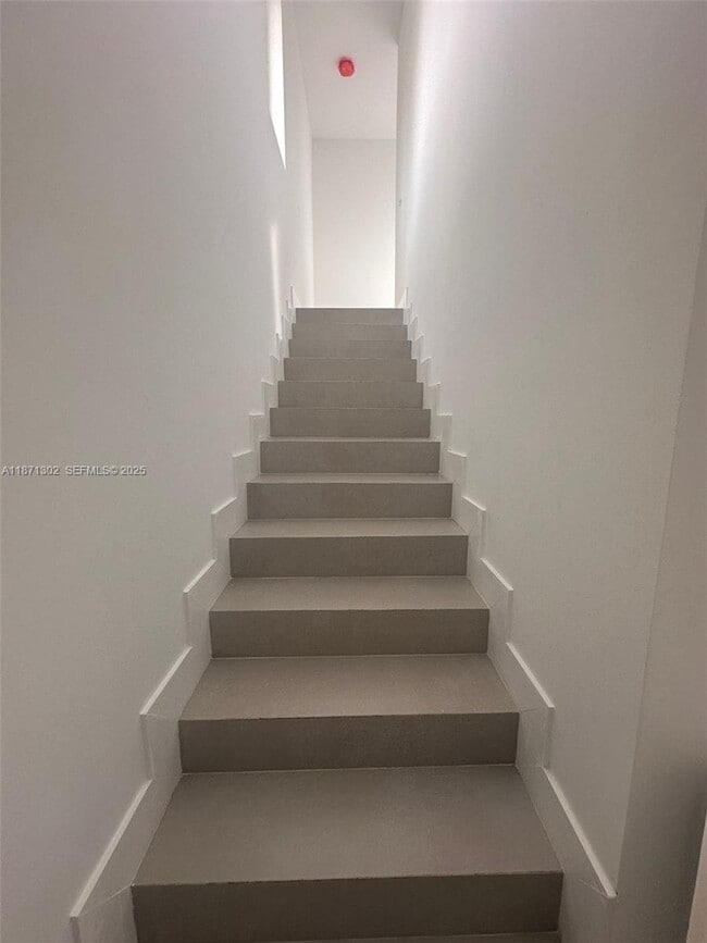 Building Photo - 538 NW 17th Ave