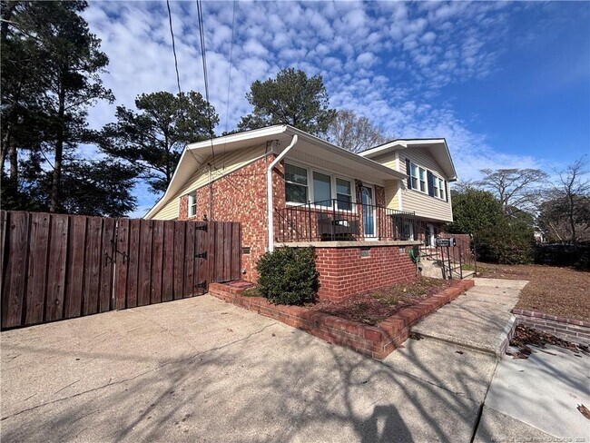 Building Photo - 5329 Hampton Rd