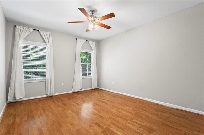 Building Photo - 3675 Peachtree Rd NE