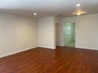 Building Photo - 507 S Baldwin Ave