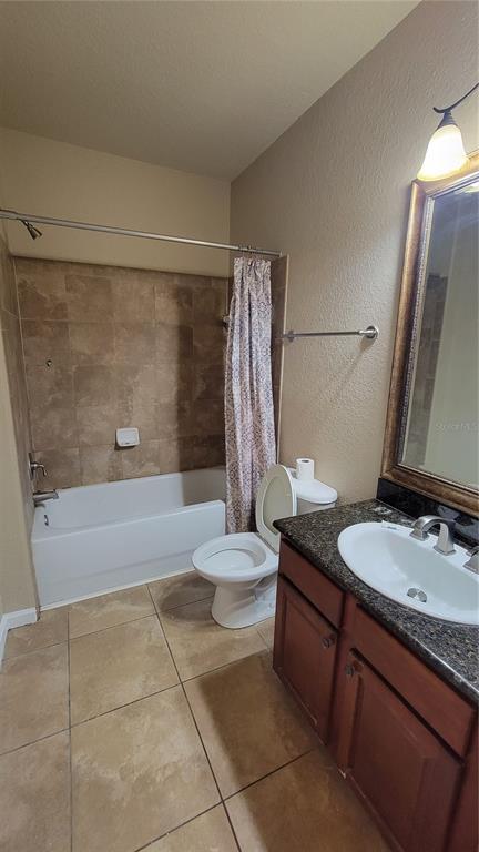 Building Photo - 914 Charo Pkwy