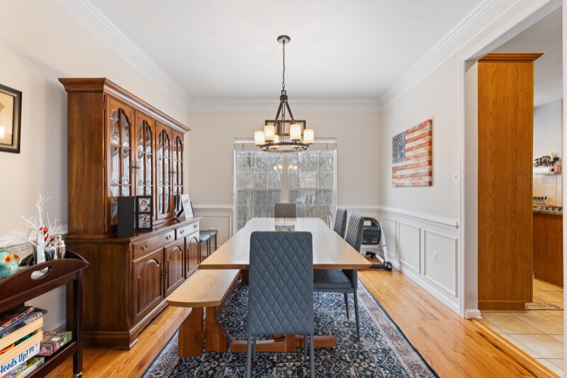 Building Photo - 2953 Medford Dr