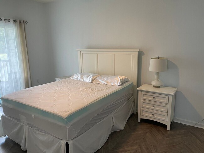 Building Photo - 968 Great Egret Cir SW