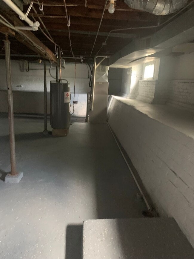 Building Photo - Spacious Updated Minne Lusa 3BR with Lots ...