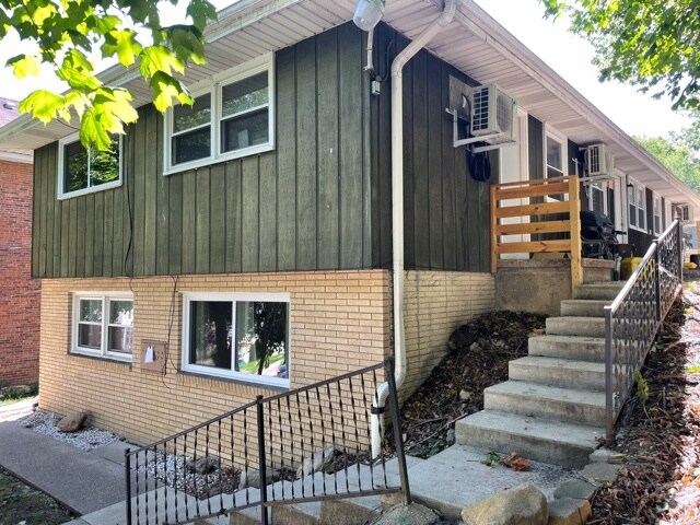 Primary Photo - 770 University Ave