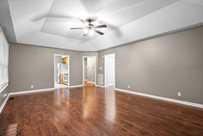 Building Photo - 735 Cayce Dr