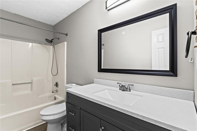 Building Photo - 658 Hunt Station Dr