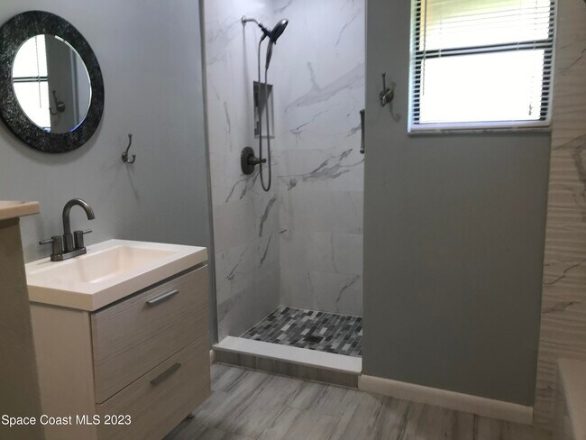 Building Photo - 136 Atlantic Dr