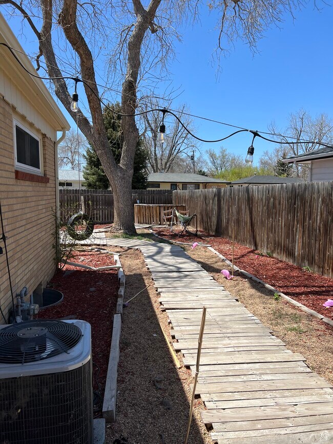 Building Photo - 1411 26th St