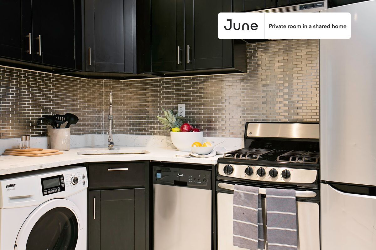 Building Photo - Room in Shared 4 bed/2 bath home