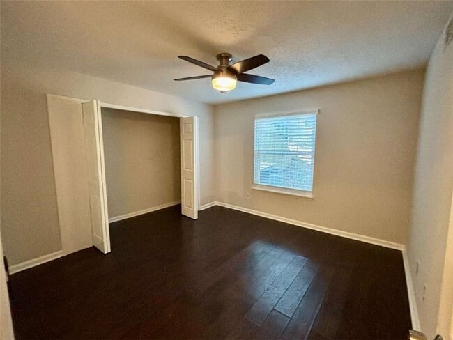 Building Photo - 320 Hawkstone Way