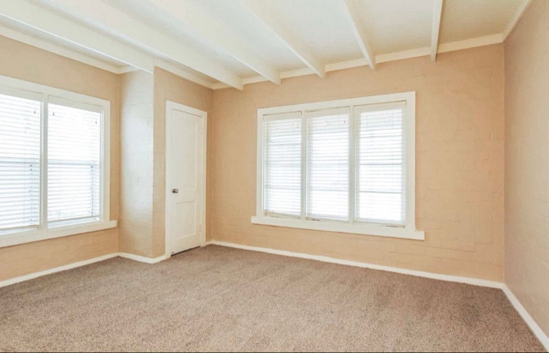 Building Photo - 1046 E Indianola Ave