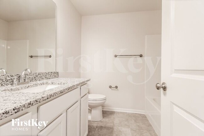 Building Photo - 406 Stonefence Dr