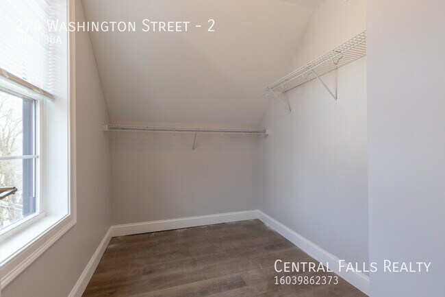 Building Photo - 276 Washington St