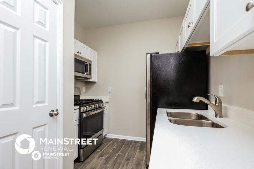 Building Photo - 4615 Blue Iris Way