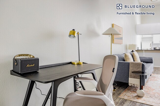 Building Photo - 641 Gayley Ave