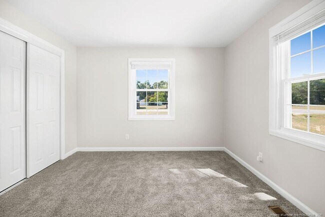 Building Photo - 4066 Hummingbird Pl