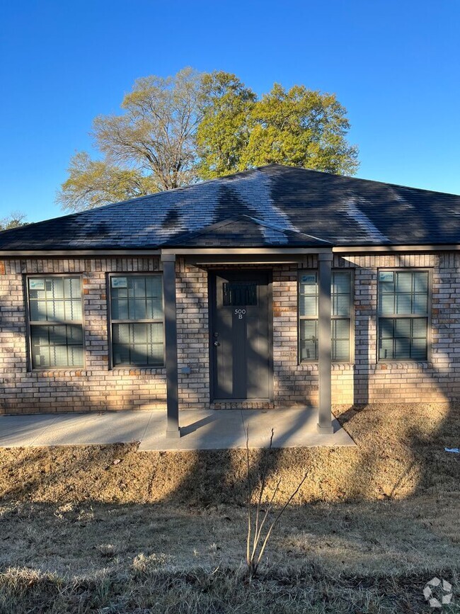Building Photo - NEW CONSTRUCTION 3 bed 2 bath duplex
