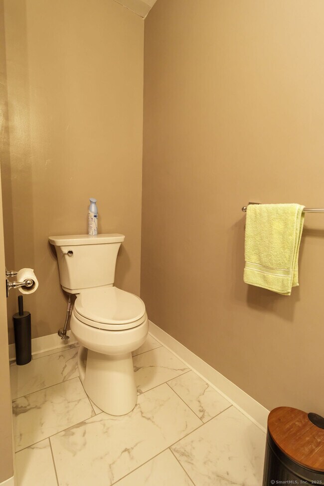 Building Photo - 406 Cedar Hollow Dr