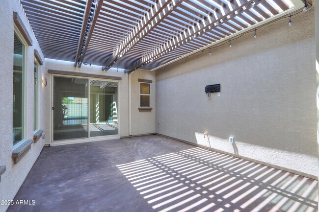 Building Photo - 4319 S Ellesmere St