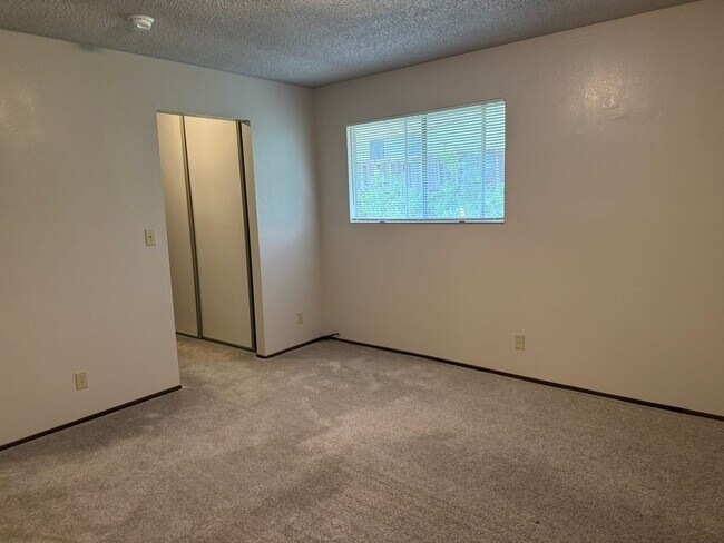 Building Photo - 765 Pope Dr