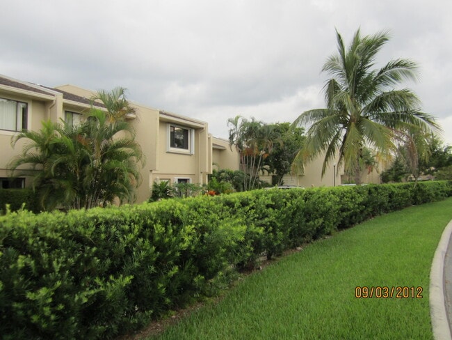 Building Photo - 139 Sparrow Dr