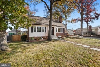 Building Photo - 2809 Pierpont St