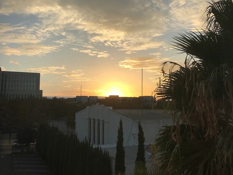 View from livingroom - 97 E Saint James St