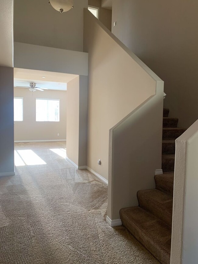 Building Photo - Riverpark Community