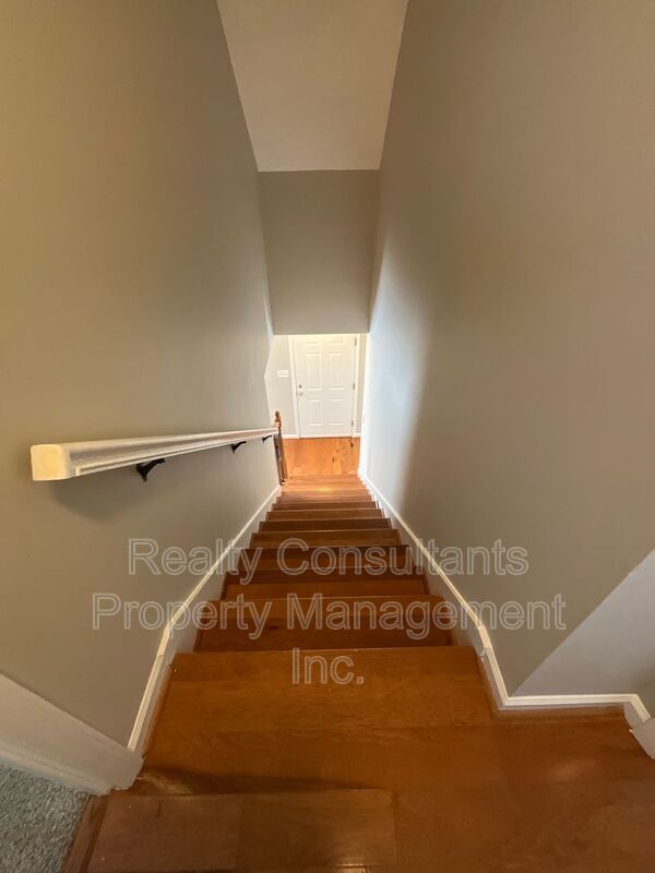 Building Photo - 123 Arcaro Dr