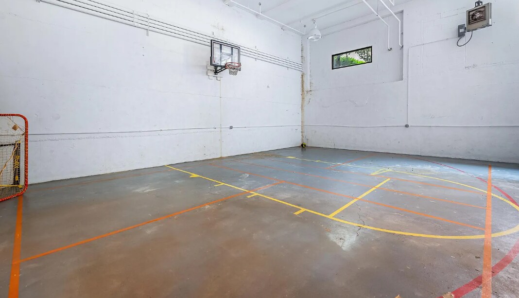 building basketball court - 1211 Light St