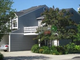 Building Photo - 550 W Lambert Rd