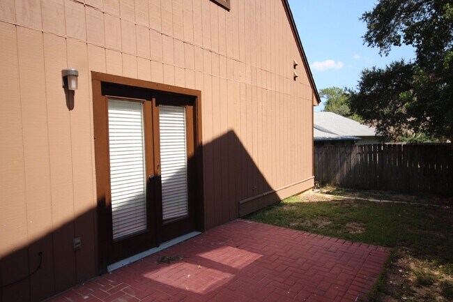 Building Photo - Northeast Pensacola 2BR Home Near I-10 & Pensacola Bay with Loft, Granite Kitchen, Attached Garag...