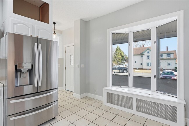 Building Photo - 156 N Broadway