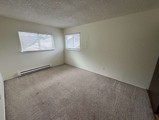 Building Photo - **One Portable AC-Unit included** 2-bedroom / 1-bath, Near Transportation