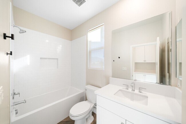 Building Photo - Split level floor plan on a gorgeously upgraded home